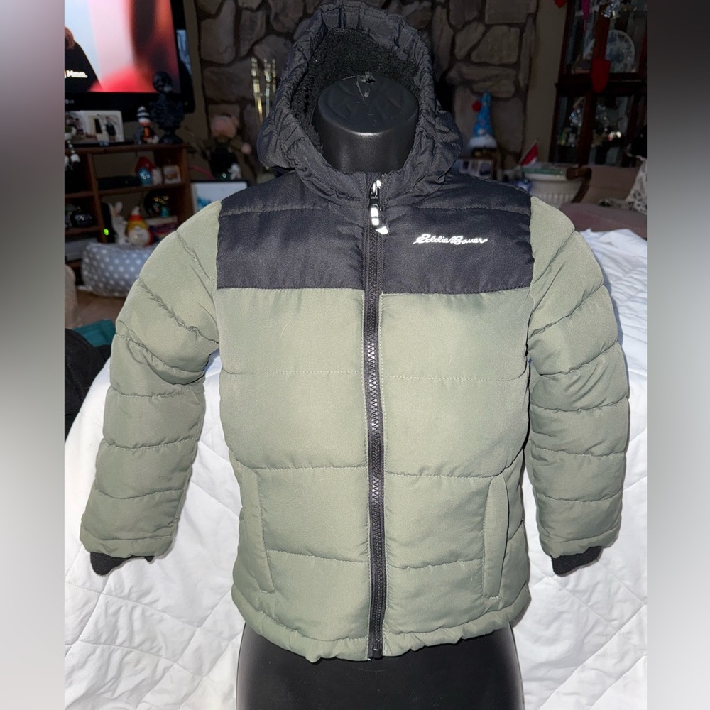 Eddie Bauer Kids Deer Harbor Hooded Puffer Jacket